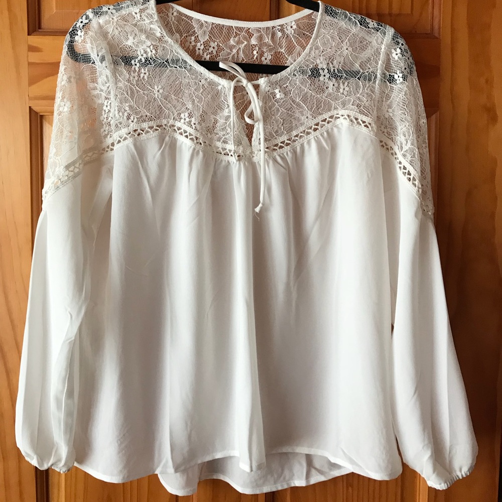 white laced top!
